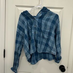 SOLD- American Eagle Cropped Hooded Flannel